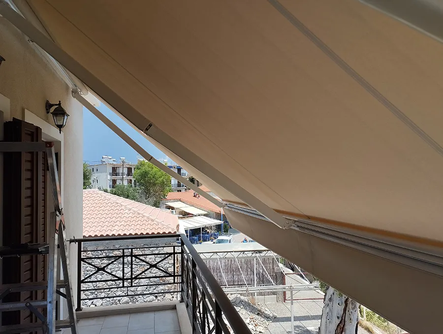 Τέντες με Βραχίονες