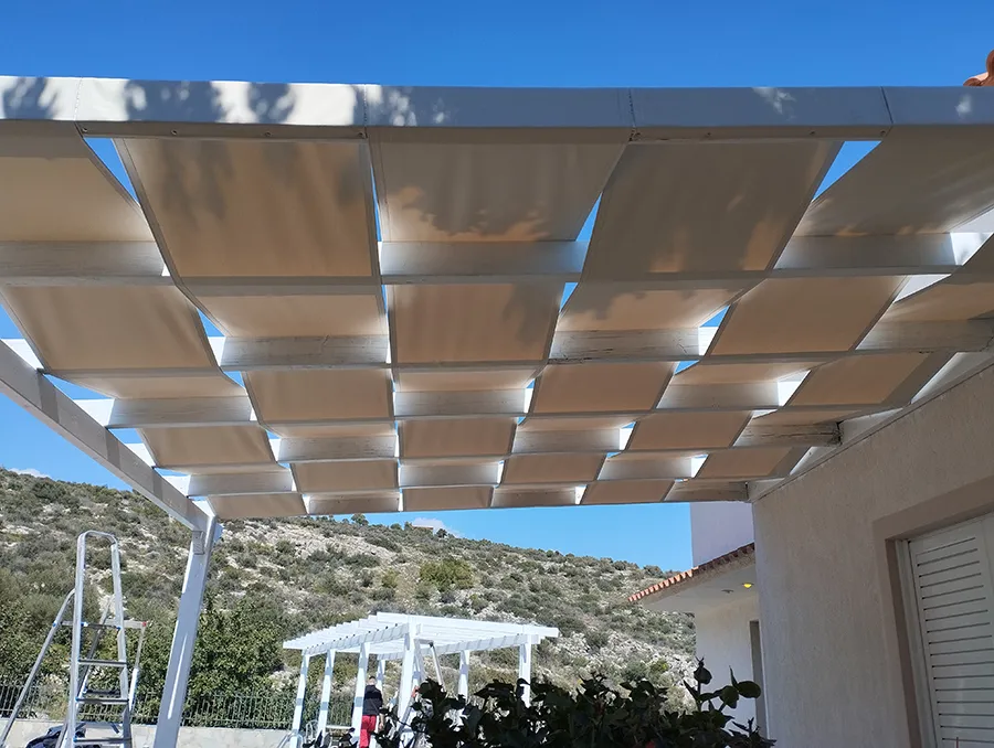 Ειδικές κατασκευές τεντών